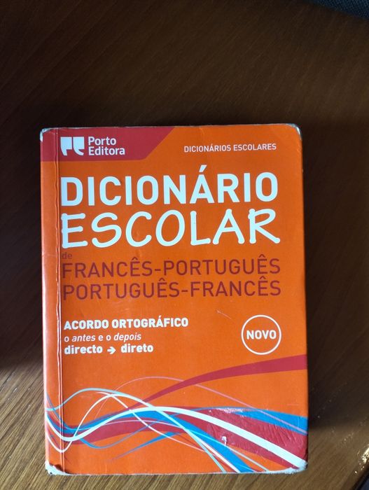 Dicionários Académicos