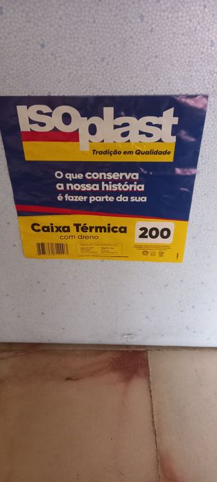 Caixa Térmica Isoplast 200L - Como Nova"
