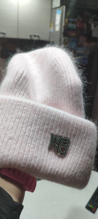 Hit Czapka beany angora włochata logo  Wang