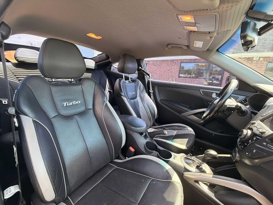 Hyundai Veloster Turbo      2015
