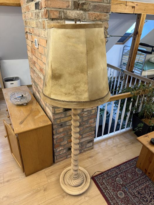 Sprzedam stara lampe stojącą