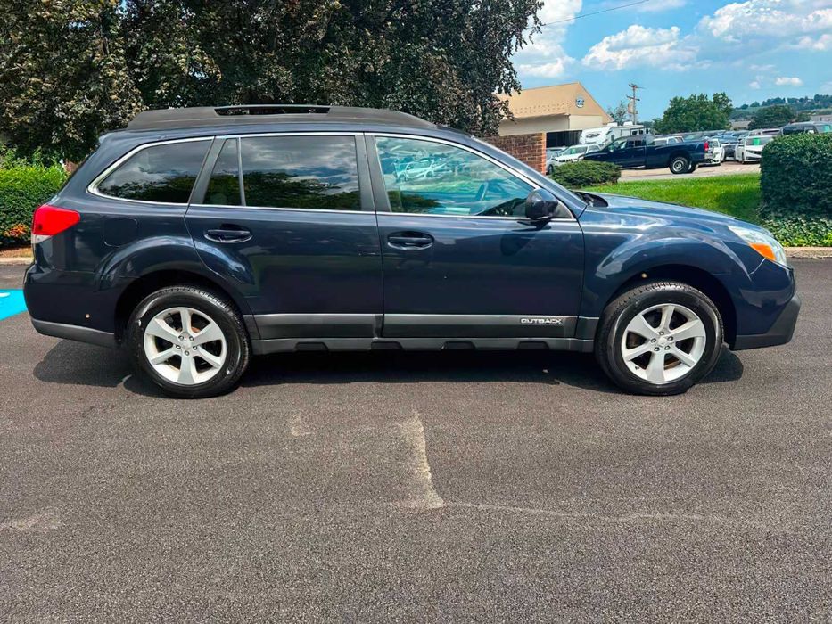 Subaru Outback 2.5i Limited      2013