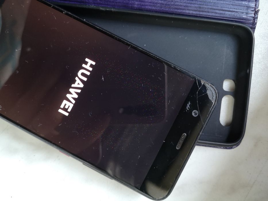 Huawei p10 sprawny telefon z etui