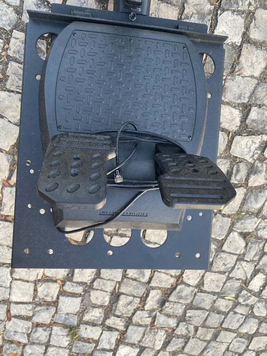 Volante Thrustmaster Ferrari 458 Spider + Suporte Wheel Stand