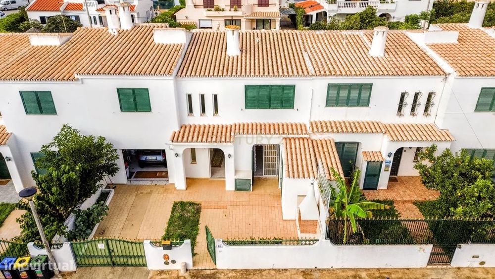 Moradia T4 em Faro, Gambelas - O melhor de dois mundos, onde a tranqui