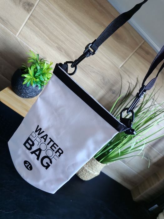 Bialy worek plecak wodoodporny 2 litry