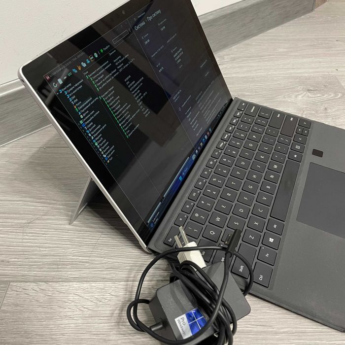 Ноутбук \ Планшет Microsoft Surface Pro 6 12.3"\2К\i5-8350U\8GB, 256GB