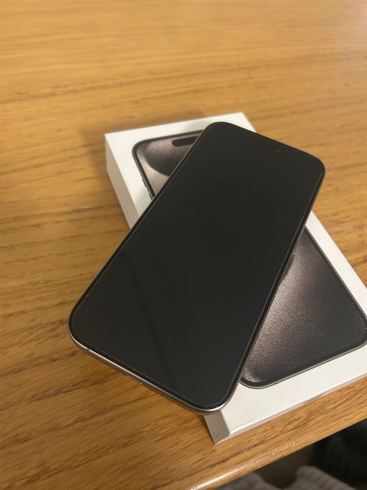 iPhone 15 Pro idealny stan