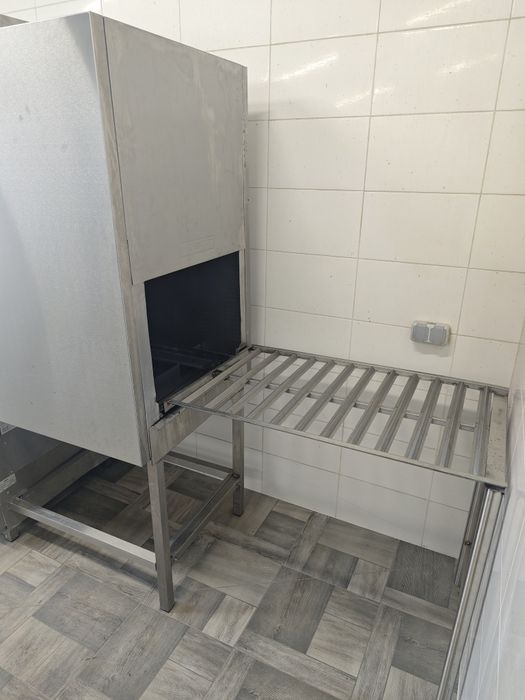 Посудомийна машина тунельна конвеєрна Hobart  CN E1 A CDS