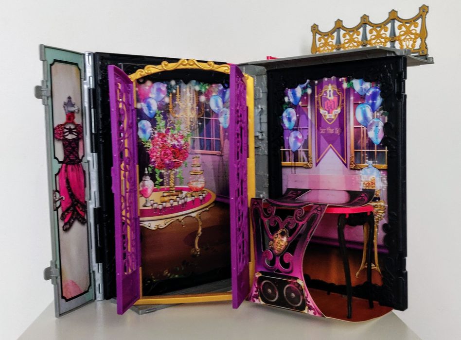 Ever After High Briar Beauty Thronecoming book house