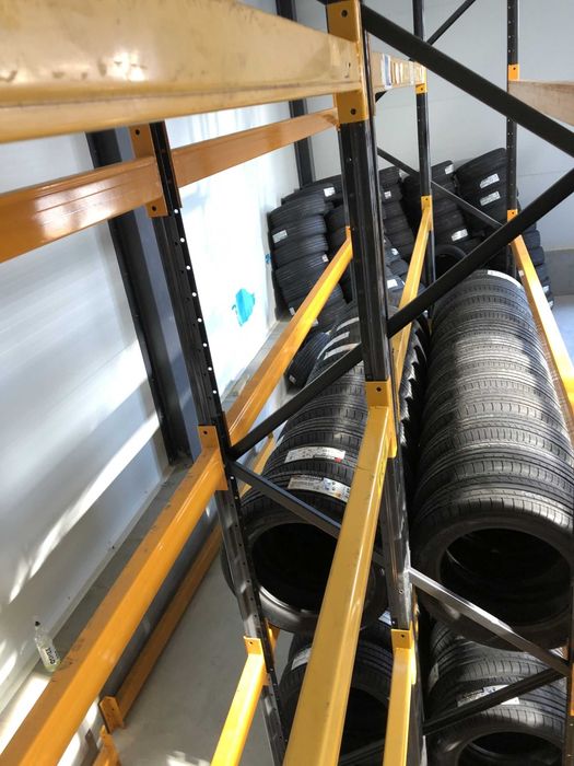 Regał magazynowy do opon z demontażu segmentowy używany dwustronny