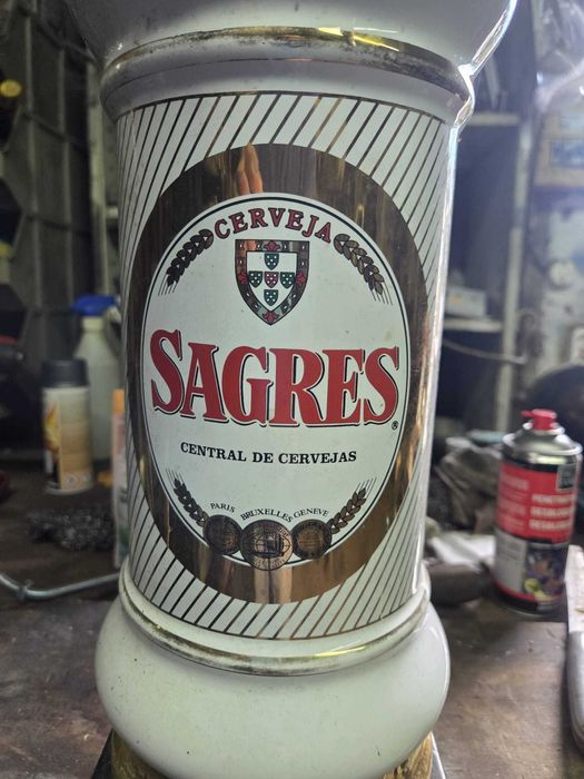 Coluna da cerveja sagres com torneira dupla