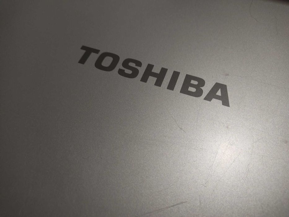 Portátil Toshiba Satellite L450-11W