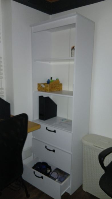 Regał z szufladami – IKEA HEMNES