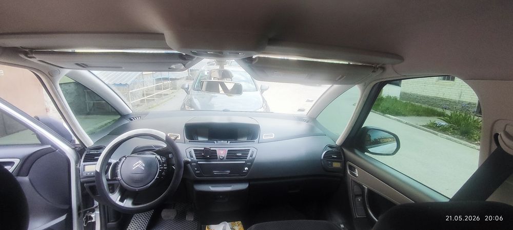Автомобіль Сітроен пікасо с4