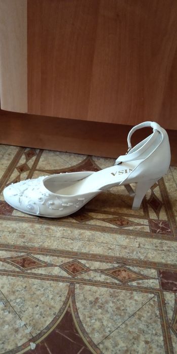 Свадебные туфли.