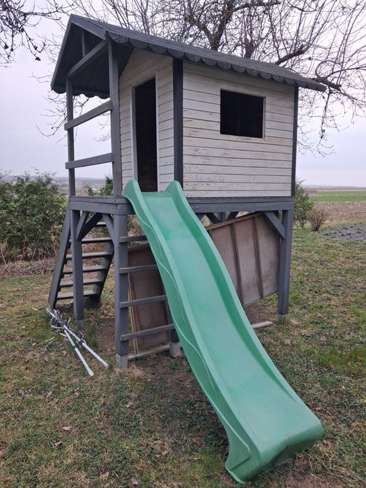 Sprzedam drewniany domek dla dzieci