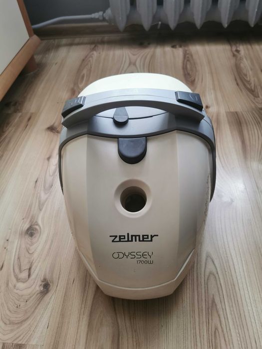 Zelmer Odyssey 450.0 ST (ZVC302ST) + 14 sztuk worków papierowych + 4 filtry wlotowe