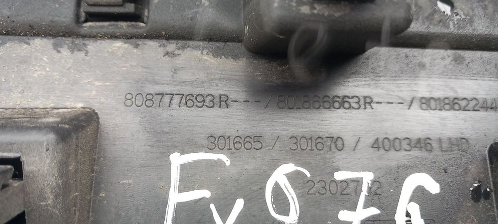 Friso da porta frente esquerda RENAULT Clio IV (BH_)