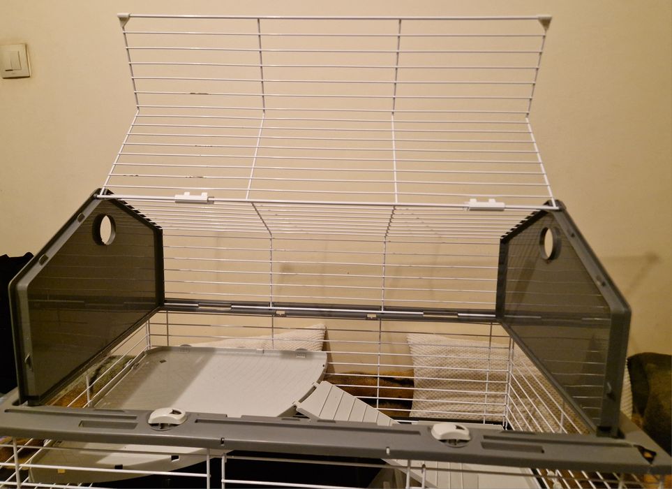 Piętrowa klatka dla królika lub szynszyli