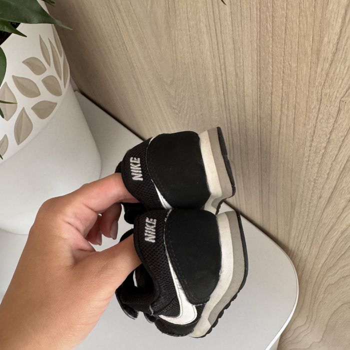 Кросівки nike 23,5 розмір 15 см