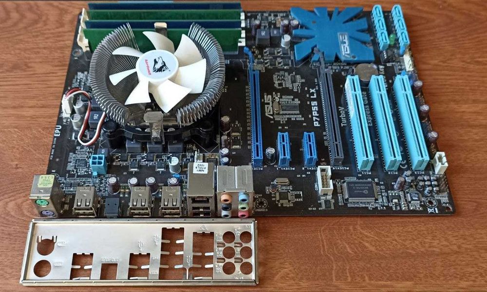 Материнская плата ASUS P7P55 LX LGA1156 с Процессором и ОЗУ