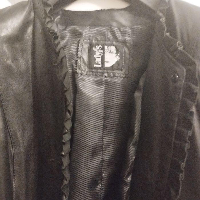 Куртка жіноча натуральна шкіра.