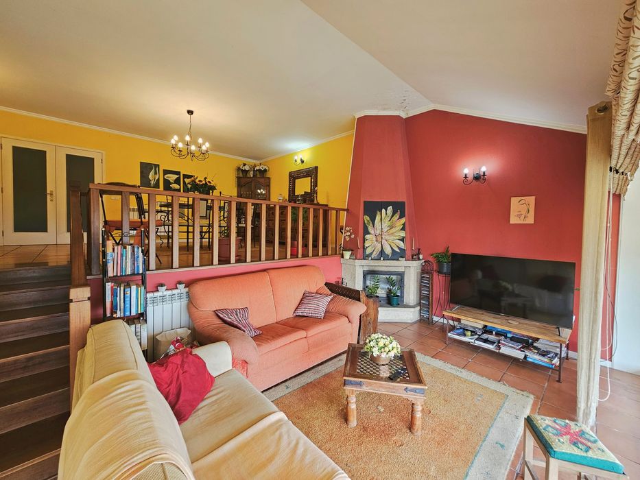 Moradia T4 | 3.000 m² de Terreno | Piscina | Vistas Panorâmicas