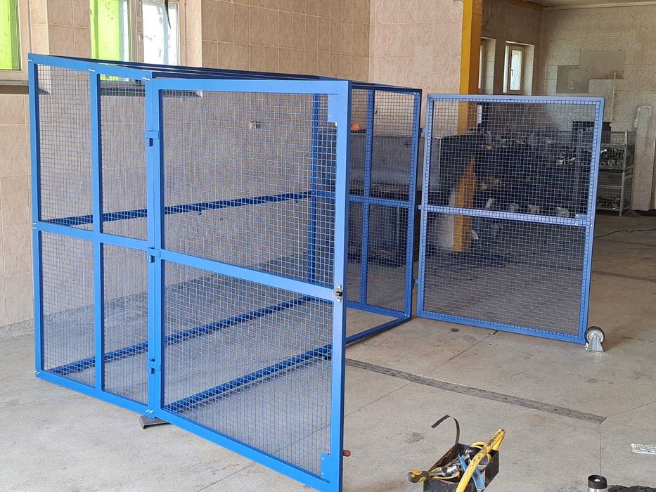 Porządna i praktyczna wiata / klatka na butle z gazem