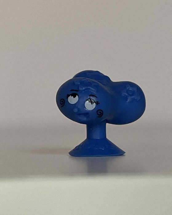 Unikatowe figurki, zabawki owoce i warzywa