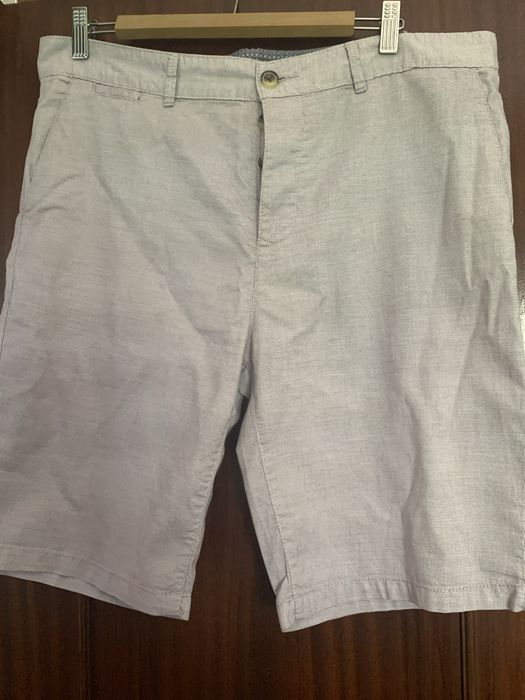 Calcao de homem bordeaux e branco
