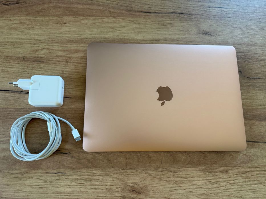 MacBook Air 2018 złoty róż - stan jak nowy