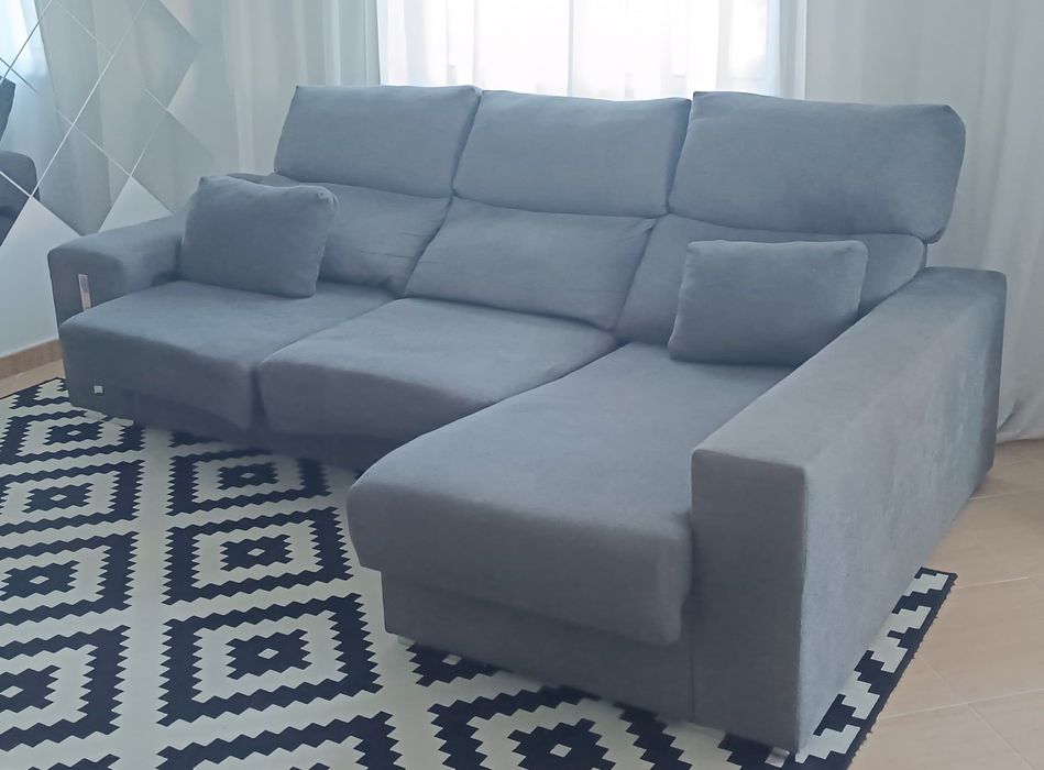 Chaise Longue com dois puffs e duas almofadas (Cor Cinza)