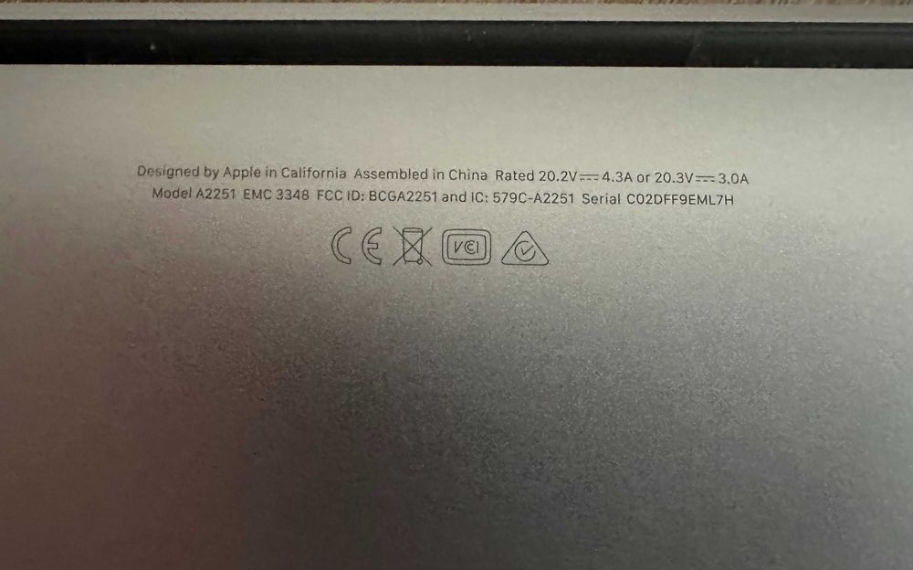 MacBook Pro 13” 2020 i5 / 16 GB RAM / 512 GB SSD / 4x Thunderbolt