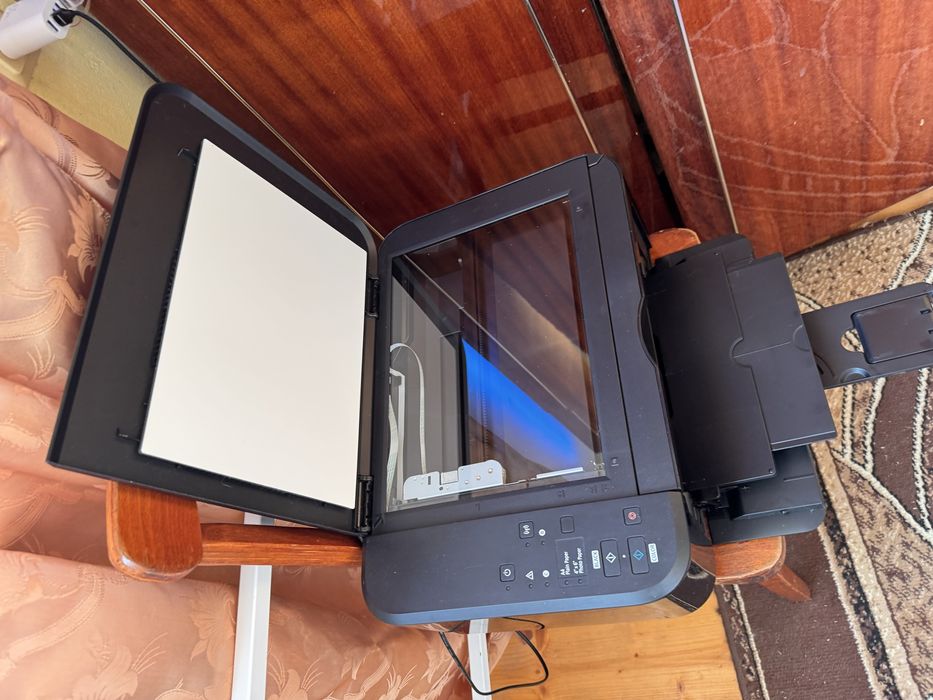 Кольоровий принтер на Wi-Fi та USB Canon