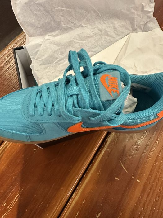 Sapatilhas Nike novas na caixa n43