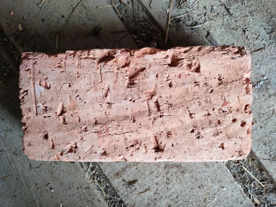 Sprzedam starą cegłę