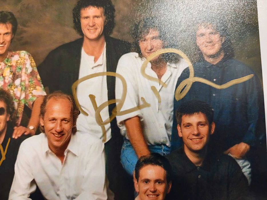 Dire Straits - Autografy na zdjęciu