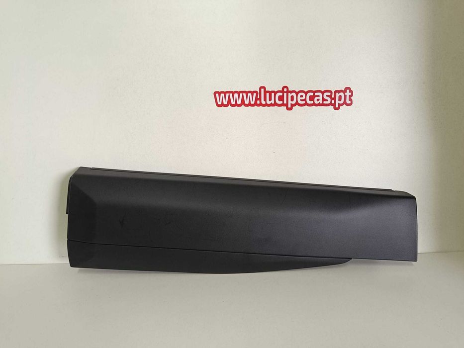 Friso Porta da frente lado esquerdo - Peugeot 2008 II  128018