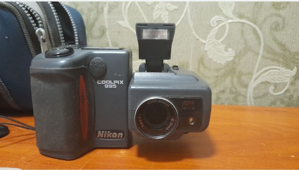 Продам фотоаппарат nikon Coolpix 995