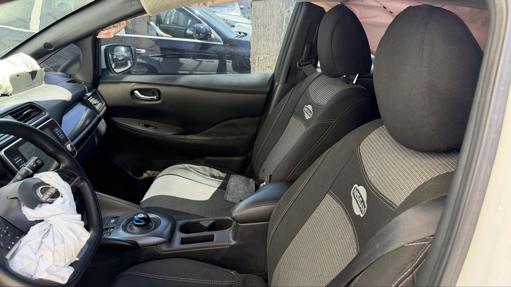 Продам Nissan Leaf 2022 год после ДТП.