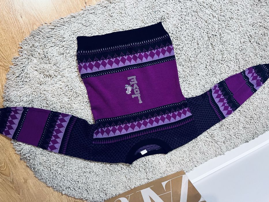 Piekny sweter dzieciecy 140 zimowy