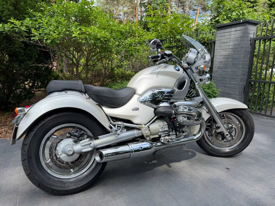 BMW r1200c Montauk "Bond"