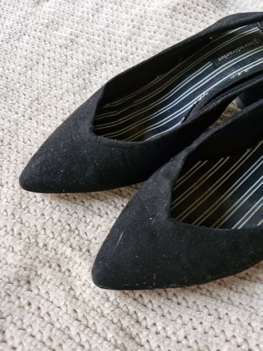 Czółenka Stradivarius czarne