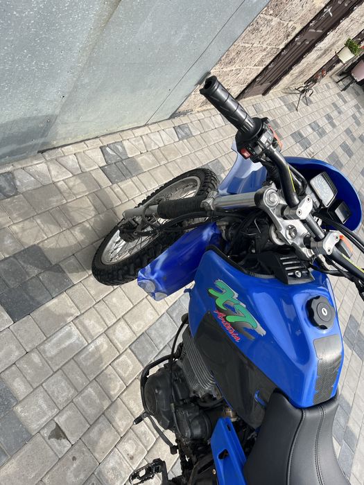 Продам Yamaha XT 400