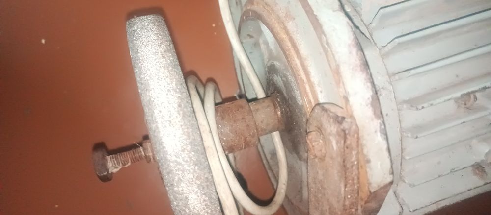 Продам електродвигун Асинхронний 230/380В