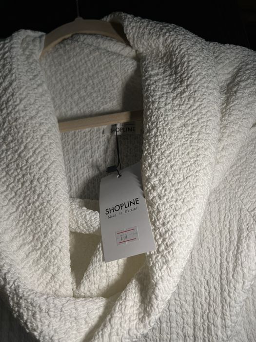 Біле довге плаття