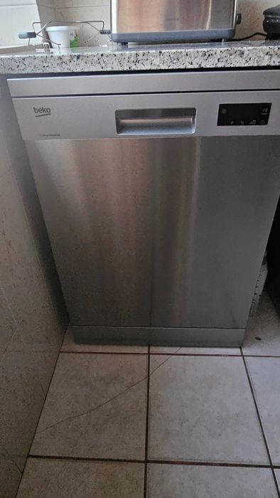 Máquina Lavar Loiça Pro Smart Inverter Beko