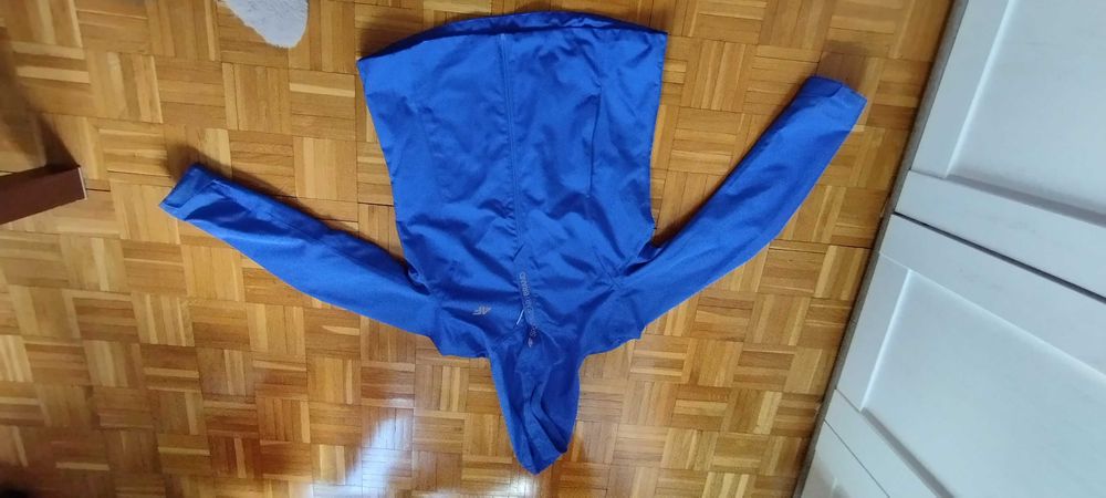 4F kurtka damska z kapturem wiosna L M 40