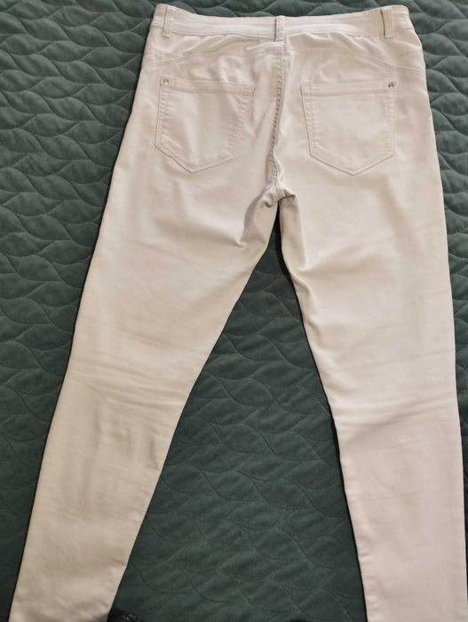 Calças de senhora brancas